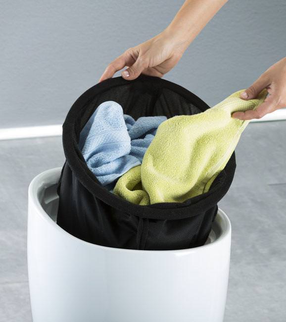 20631100-3 Der Wäschesck ist aus pflegeleichten Polyester