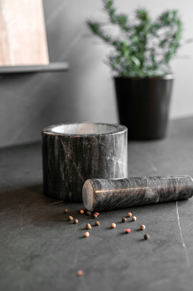 MÖRSER aus Marmor in schwarz