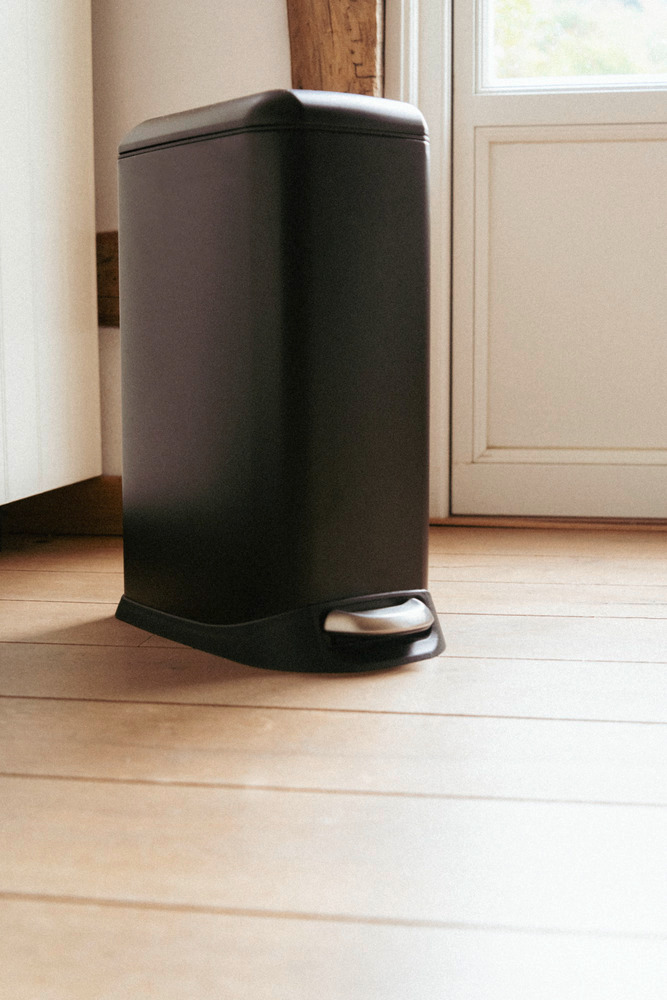 DESIGN schwarz Treteimer, 20 l, Easy Close