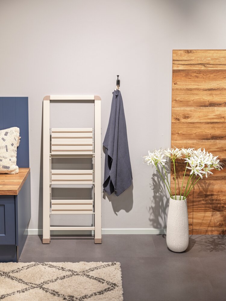 JOLIE beige Klapptrittleiter aus Aluminium, 3-stufig