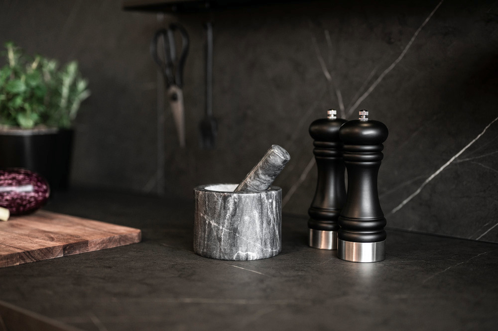 MÖRSER aus Marmor in schwarz