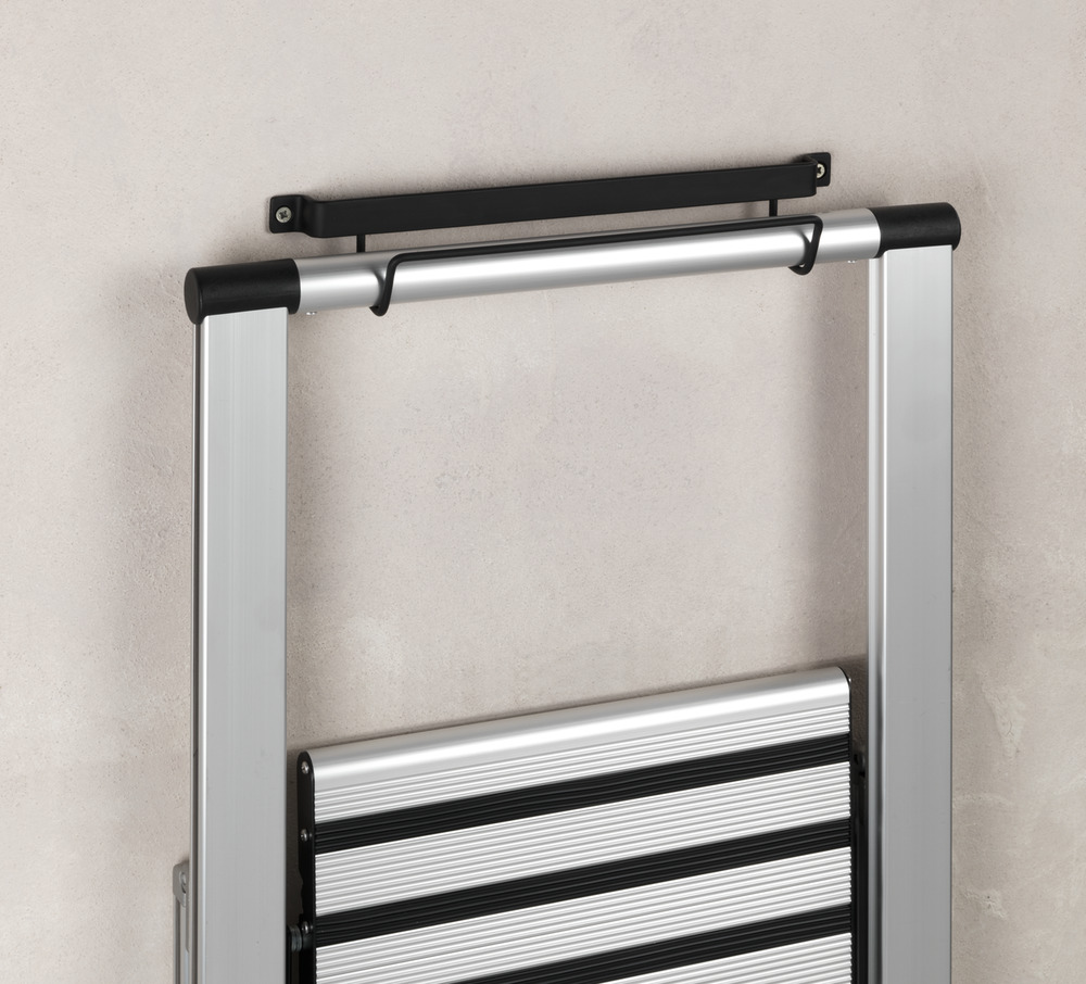Klapptrittleiter silber aus Aluminium inkl. Halter