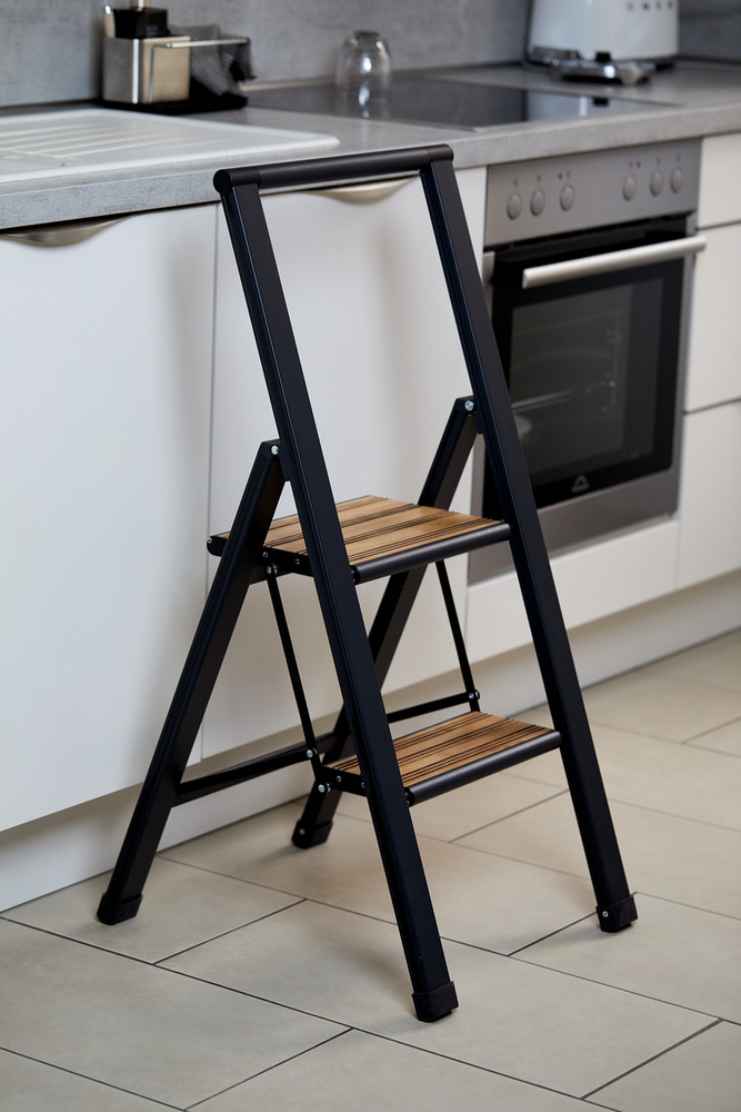 Klapptrittleiter schwarz aus Aluminium, 2-stufig