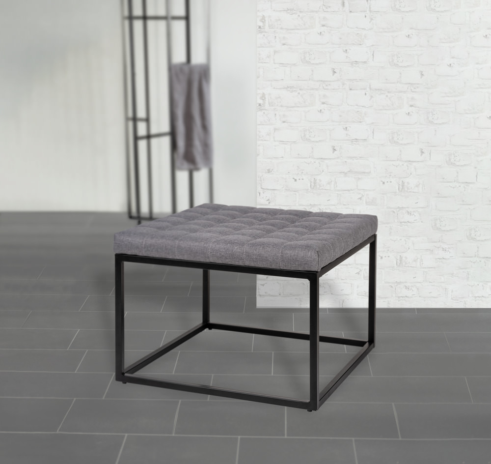 25387100_hocker-amandola-2 AMANDOLA Hocker mit Polster aus Metall