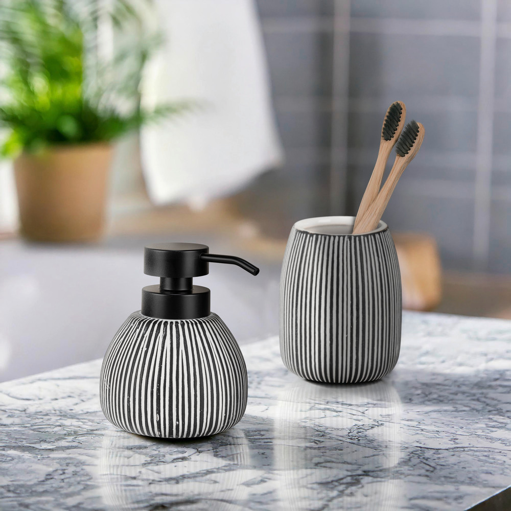 PASCOLI schwarz Badzubehör-Set aus Keramik, 2-teilig PASCOLI schwarz Badzubehör-Set aus Keramik, 2-teilig