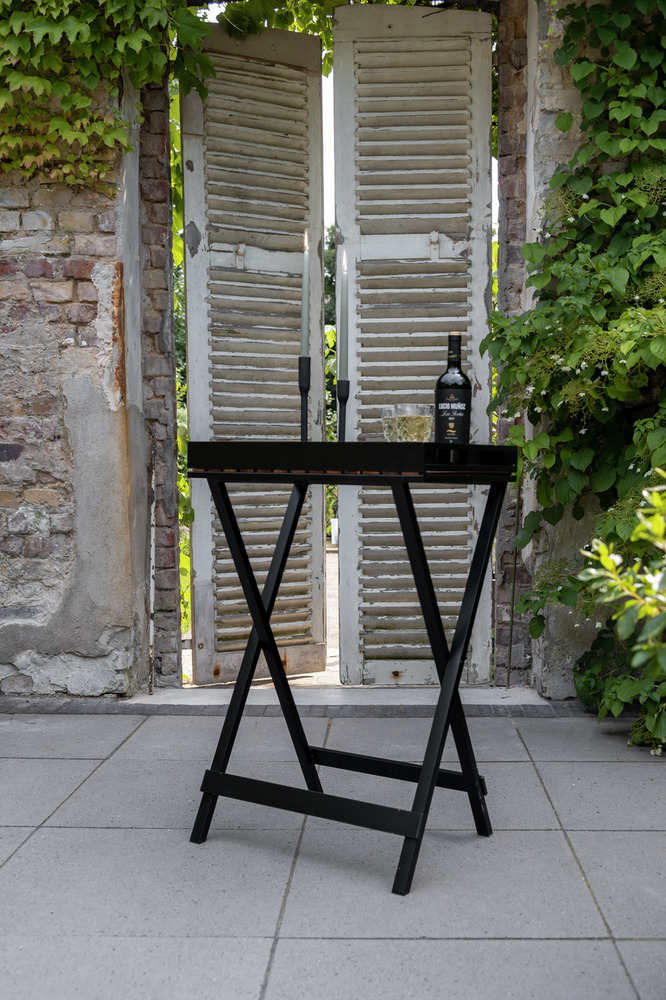 TABA Beistelltisch mit Tablett aus Akazienholz 