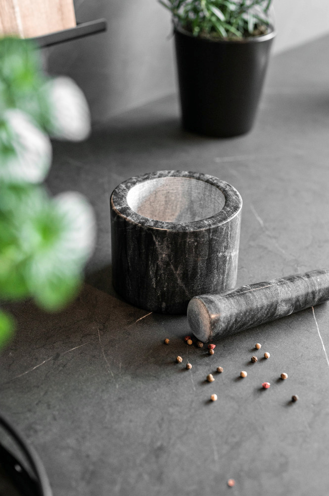 MÖRSER aus Marmor in schwarz